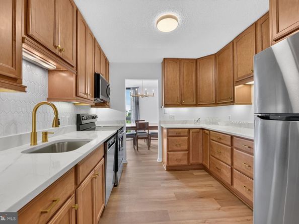 2311 Pimmit Drive 1019, Falls Church VA 22043