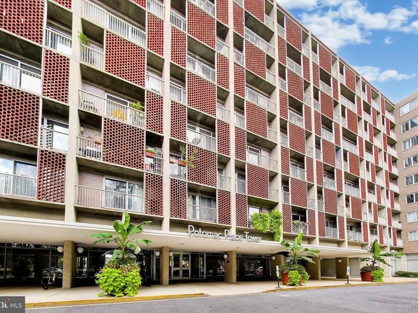800 4TH Street SW S809, Washington DC 20024