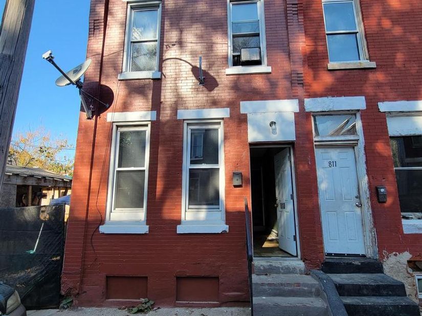 813 W Birch Street, Philadelphia PA 19133