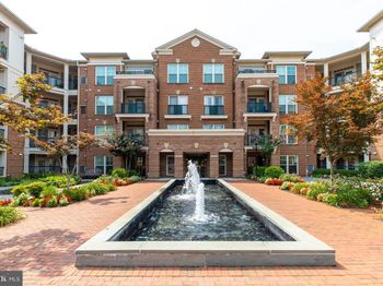 2901 Saintsbury Plz