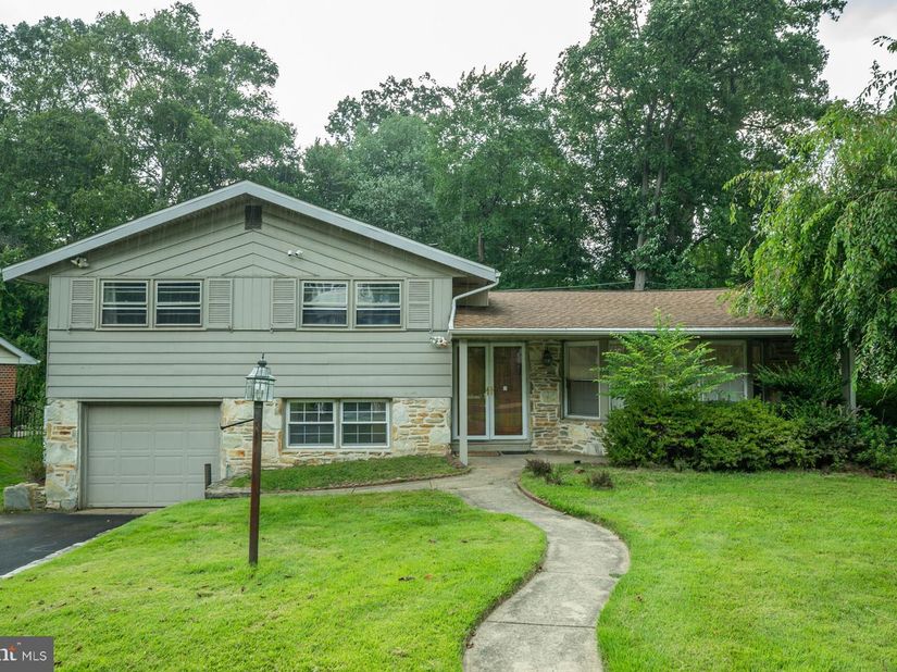 1026 Old Ford Road, Huntingdon Valley PA 19006