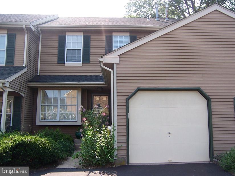 672 Tomlinson Lane, Yardley PA 19067