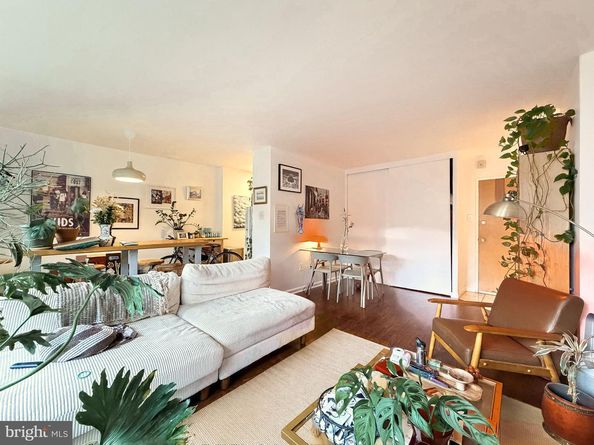 2101 Chestnut Street 417, Philadelphia PA 19103