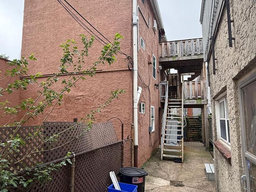 1224 E Columbia Avenue, Philadelphia PA 19125