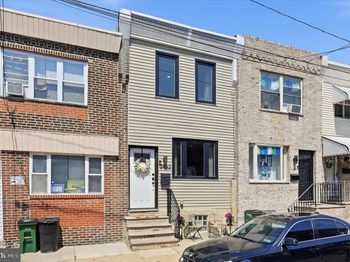 2952 S Sydenham