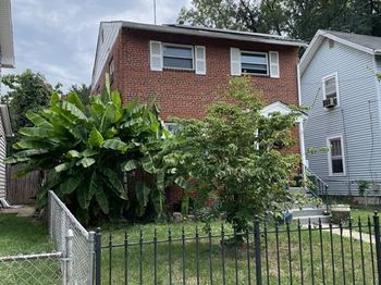 19 Anacostia Road NE