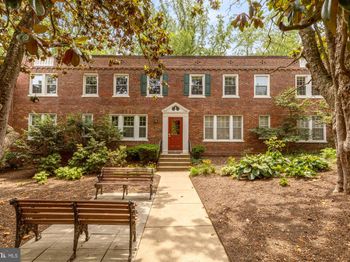 1810 Key Boulevard