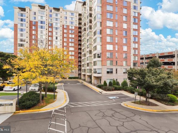 2726 Gallows Road 1506, Vienna VA 22180