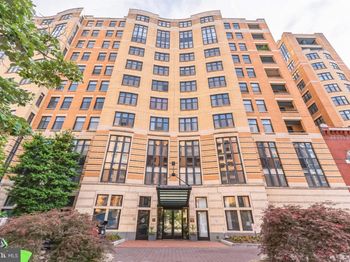 400 Massachusetts Avenue NW