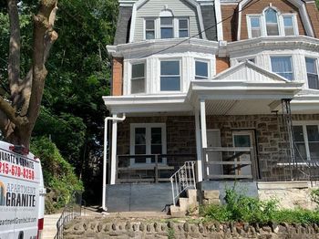 127 W Logan Street