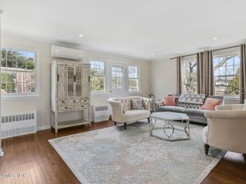 28 Putnam Park