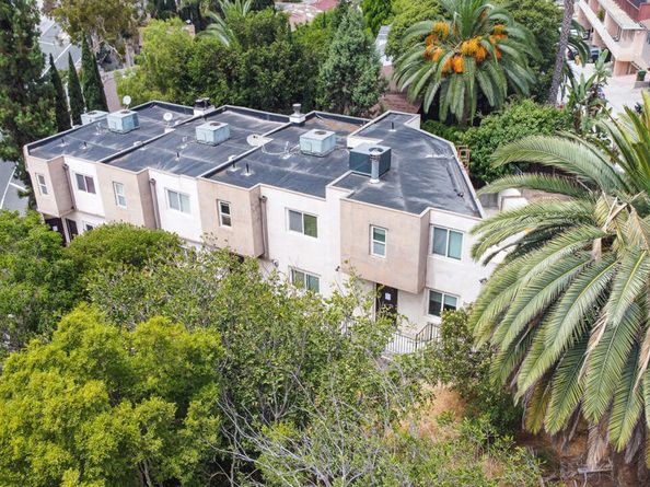 6820 Whitley Terrace, Los Angeles CA 90068