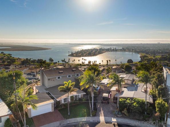 3212 Donley St, San Diego CA 92117