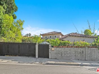 1538 N Crescent Heights Boulevard