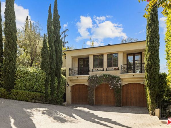 587 Entrada Drive, Santa Monica CA 90402