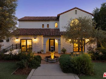 4426 Cromwell Avenue