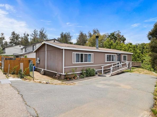 9156 Winter Gardens Blvd, Lakeside CA 92040
