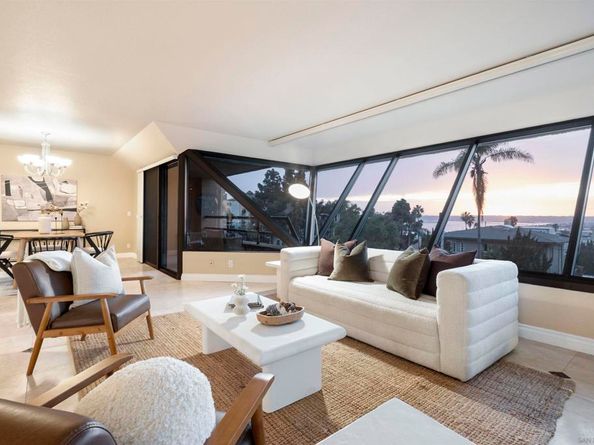 230 W Laurel 303, San Diego CA 92101