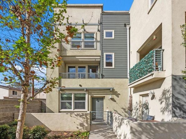 328 Antoni Glen 1006, Escondido CA 92025