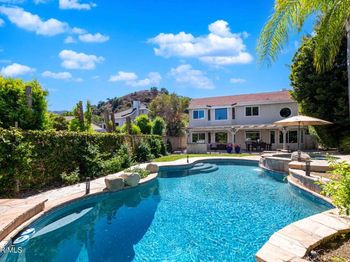 5676 Walnut Ridge Drive