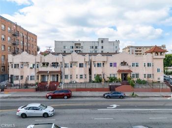 2214 W 8th