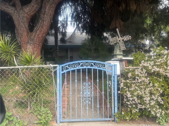 511 W Phillips, Pomona CA 91766