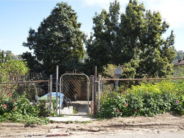 5090 Ithaca, Los Angeles CA 90032