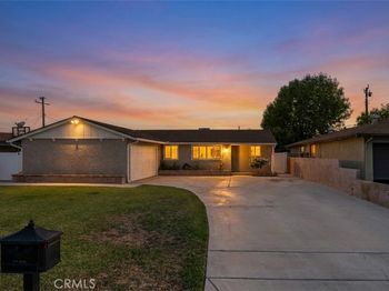 5717 N Hanlin