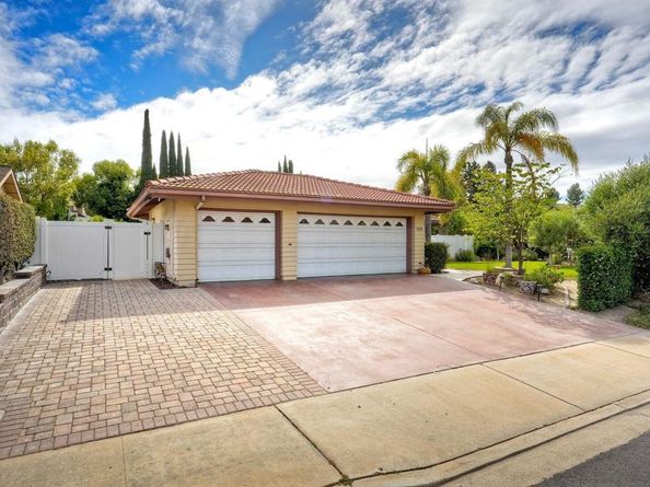 1531 Silverado Dr, Oceanside CA 92057