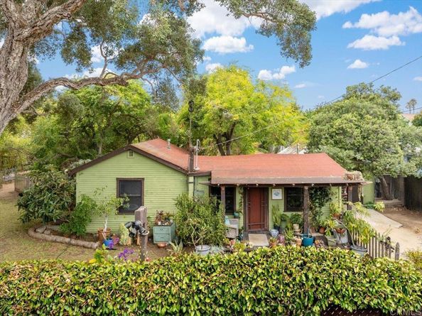 334 Date Avenue, Carlsbad CA 92008