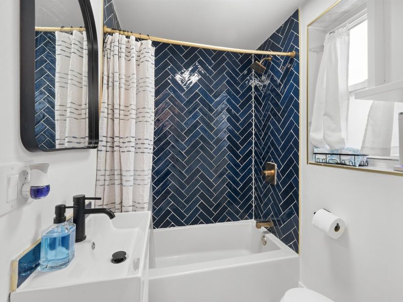 2 Egan Ct, Bayonne NJ 07002