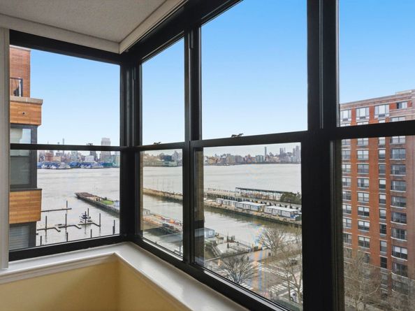 2 Constitution Ct 1008, Hoboken NJ 07030