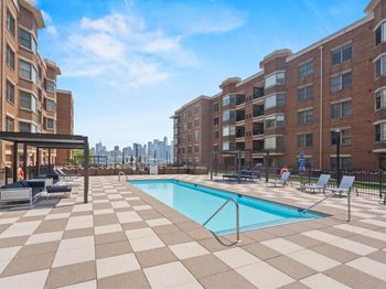 20 Avenue At Port Imperial