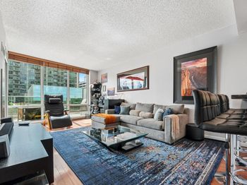 1 Shore Lane