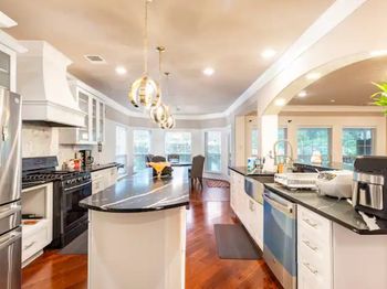 5526 Darschelle Drive