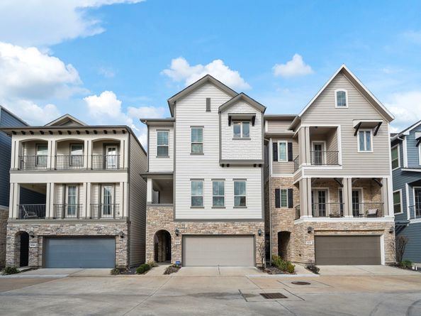 11008 Mikula Drive, Houston TX 77043