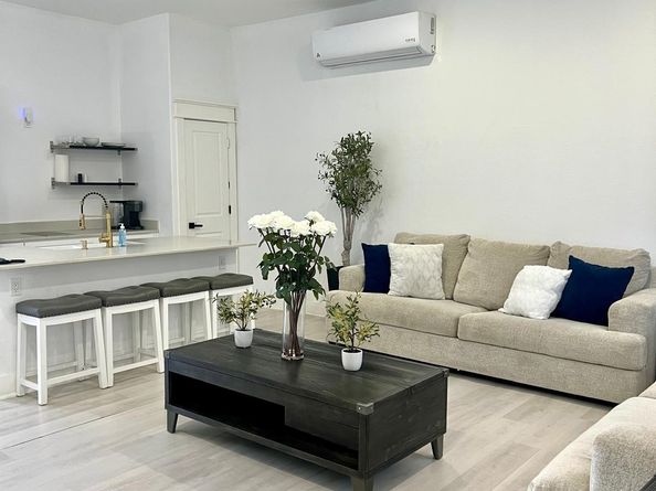 203 S Lockwood Drive, Houston TX 77011