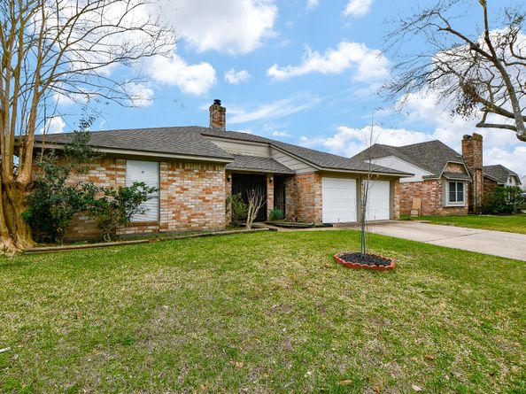 15727 Beechnut Street, Houston TX 77083