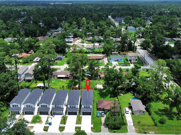 8151 - 8161 Crestview Dr, Houston TX 77028