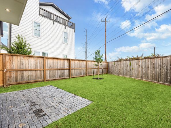 1008 Golden Nectar, Houston TX 77008