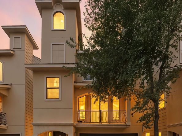 5310 Larkin Street B, Houston TX 77007