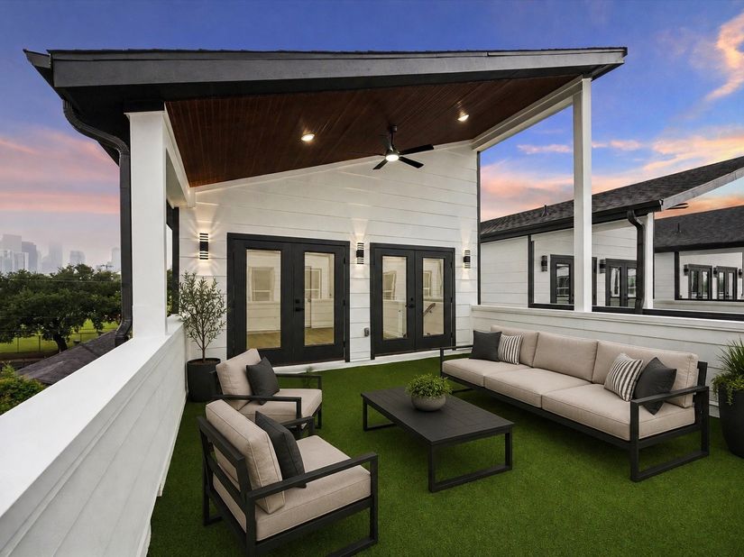 116 Velasco Street, Houston TX 77003