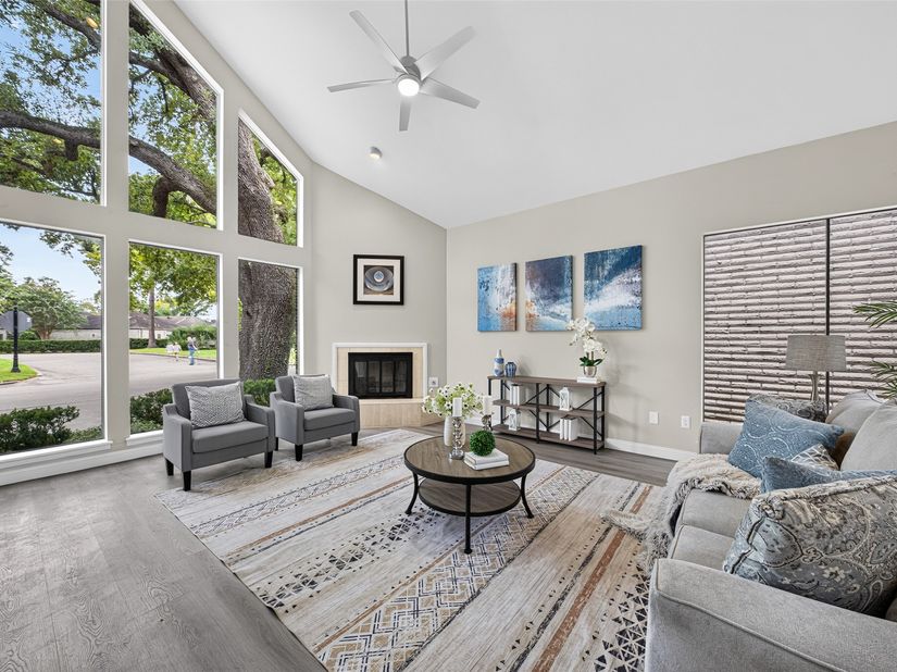 9592 Doliver Drive, Houston TX 77063