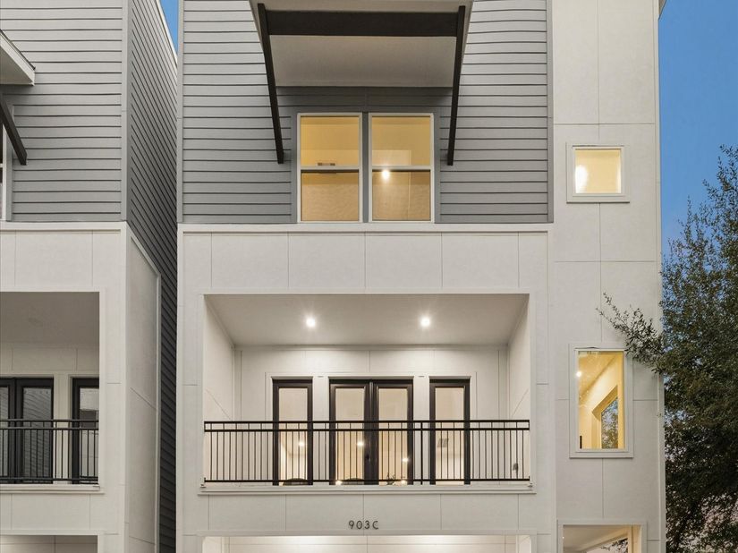 903 Quitman Street C, Houston TX 77009
