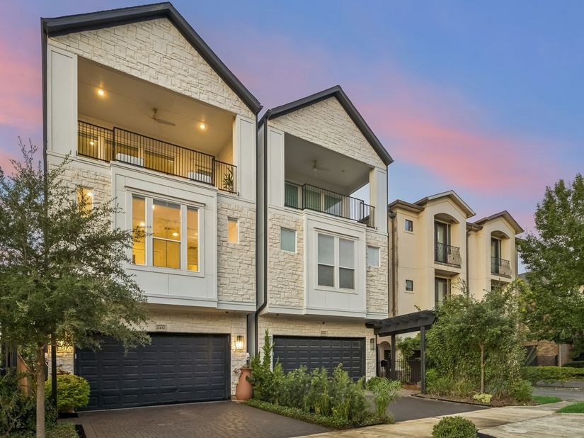 2432 Wroxton Road, Houston TX 77005
