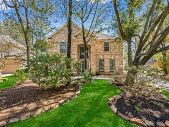 136 S Goldenvine Circle
