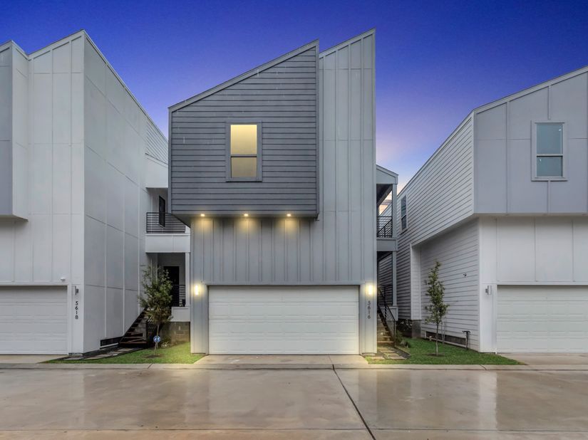 5616 Savyon Drive, Houston TX 77091