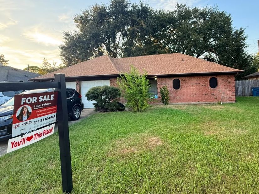 6134 Elkwood Forest Drive, Houston TX 77088
