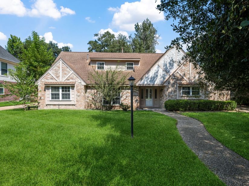 11922 Cypresswood Drive, Houston TX 77070