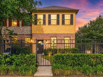 9120 Lakes At 610 Drive